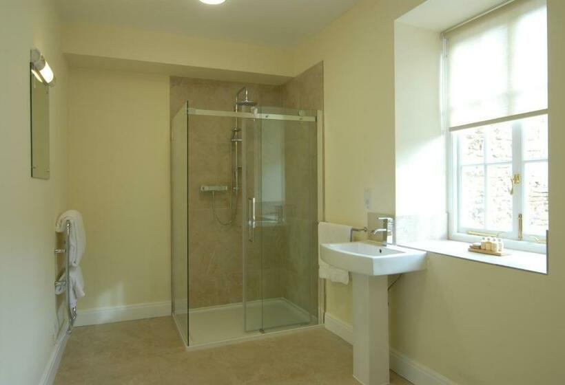 Unicorn Aparthotel Suites