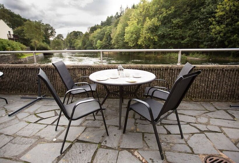 Whitewater Hotel & Spa