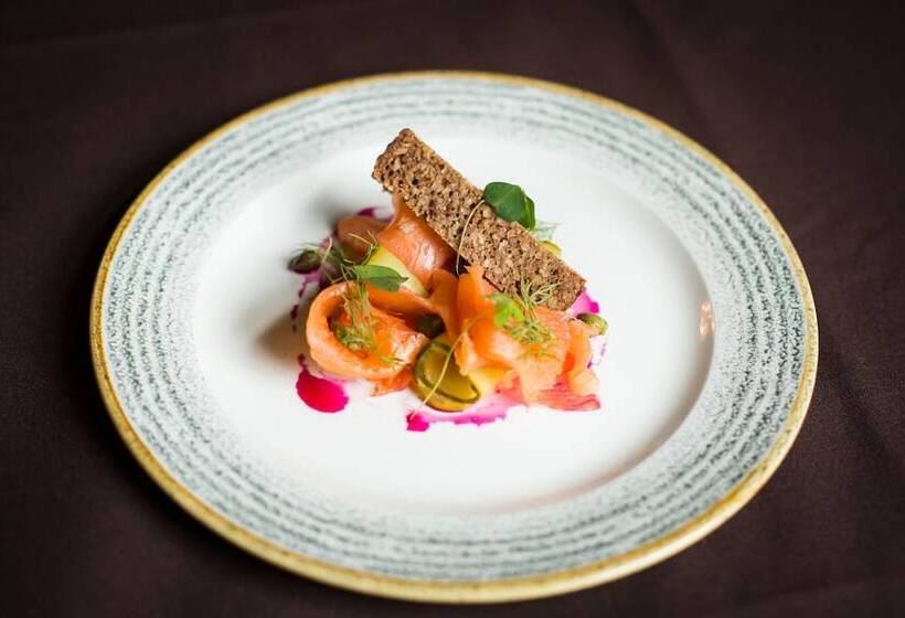 Whitewater Hotel & Spa