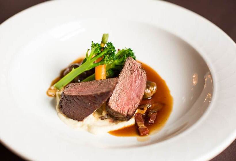 Whitewater Hotel & Spa