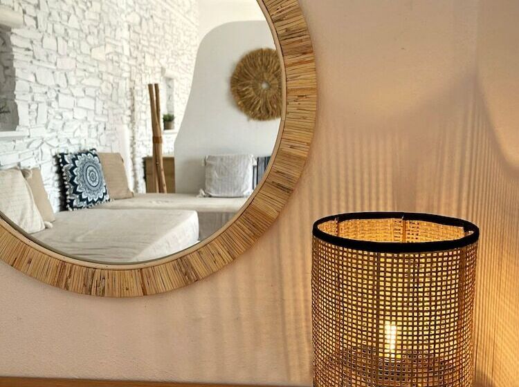 Adonis Hotel & Apartments