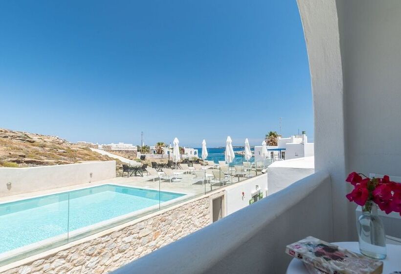 Adonis Hotel & Apartments