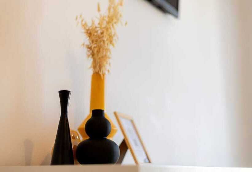 Adonis Hotel & Apartments