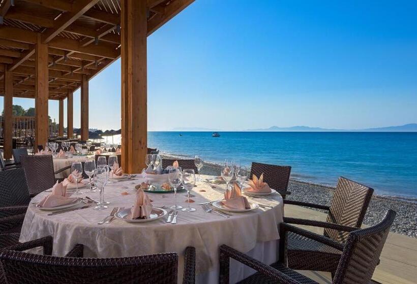 Avra Beach Resort