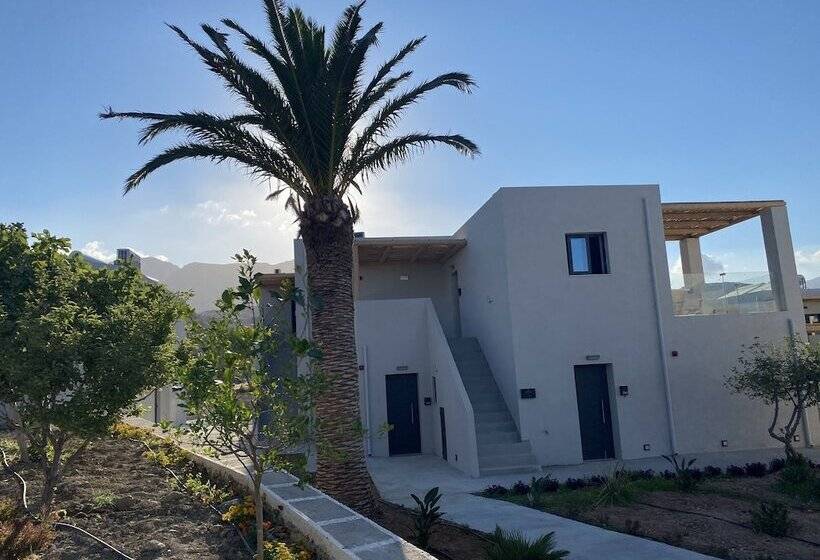 Helios Beach Hotel & Bungalows