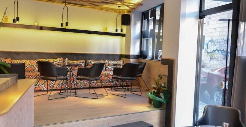 בית מלון כפרי Adonis City