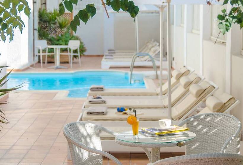 ホテル Aeolis Boutique