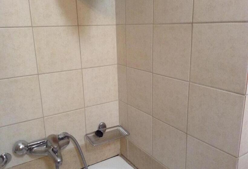 Отель Alexandros