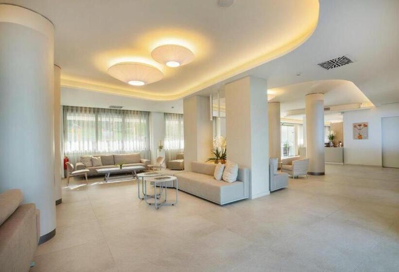 ホテル Ammon Zeus Luxury Beach