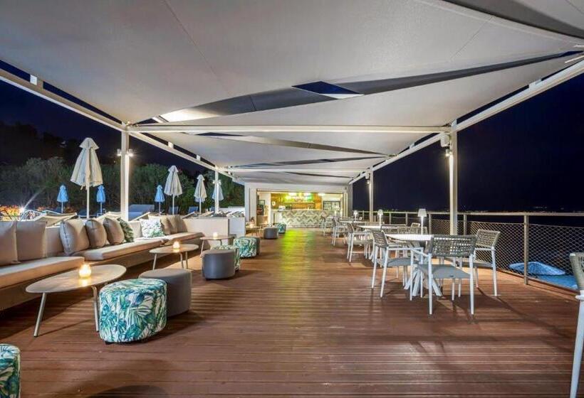 ホテル Ammon Zeus Luxury Beach