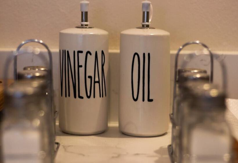 فندق Anemoni Piraeus