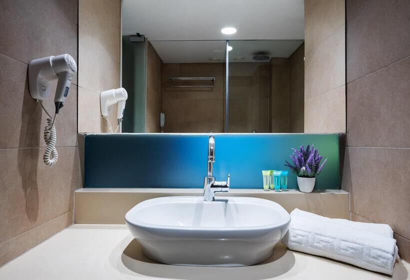 Отель Angela Downtown