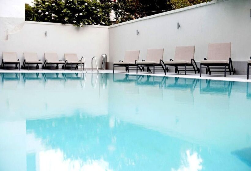 Отель Angela Downtown