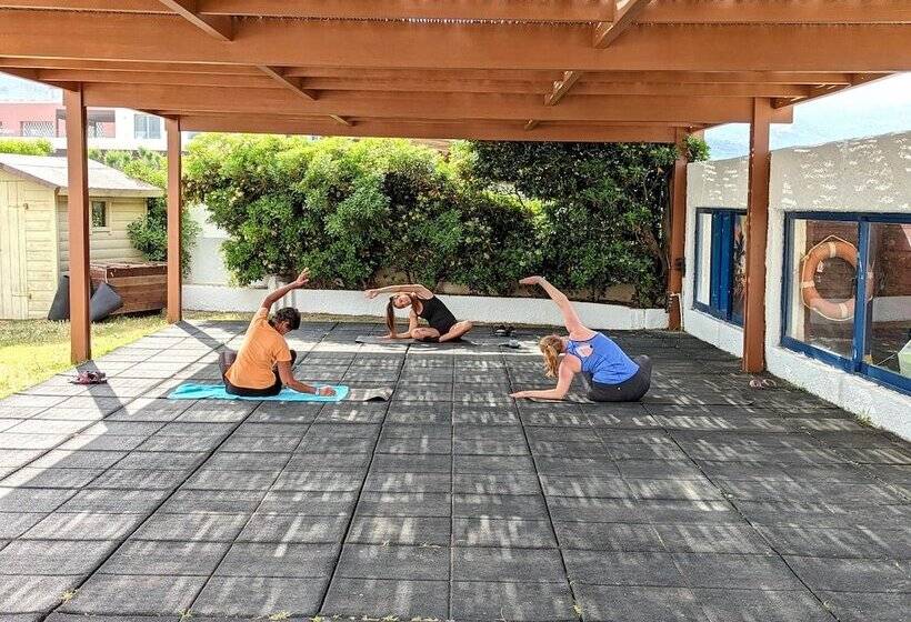 فندق Apollonia Beach Resort & Spa