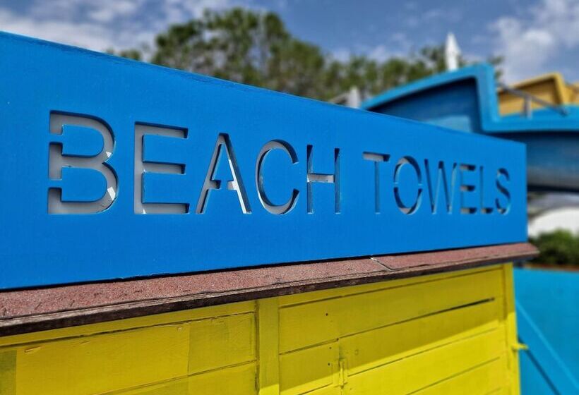 فندق Apollonia Beach Resort & Spa