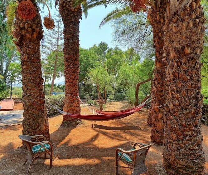 فندق Apollonia Beach Resort & Spa