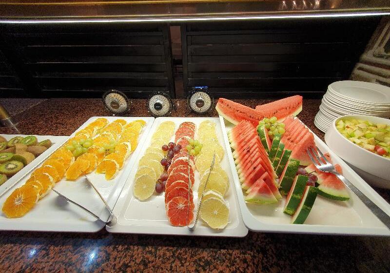 فندق Apollonia Beach Resort & Spa