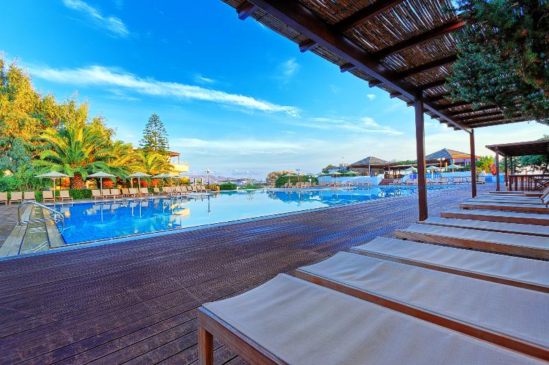 فندق Apollonia Beach Resort & Spa