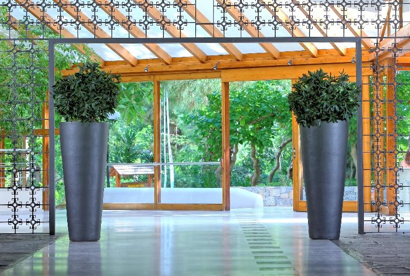 فندق Apollonia Beach Resort & Spa