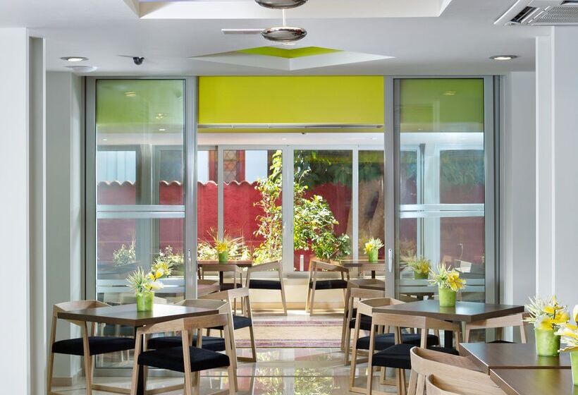 Отель Aquamare City And Beach