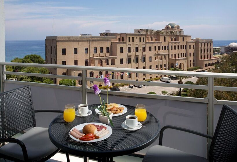 Отель Aquamare City And Beach