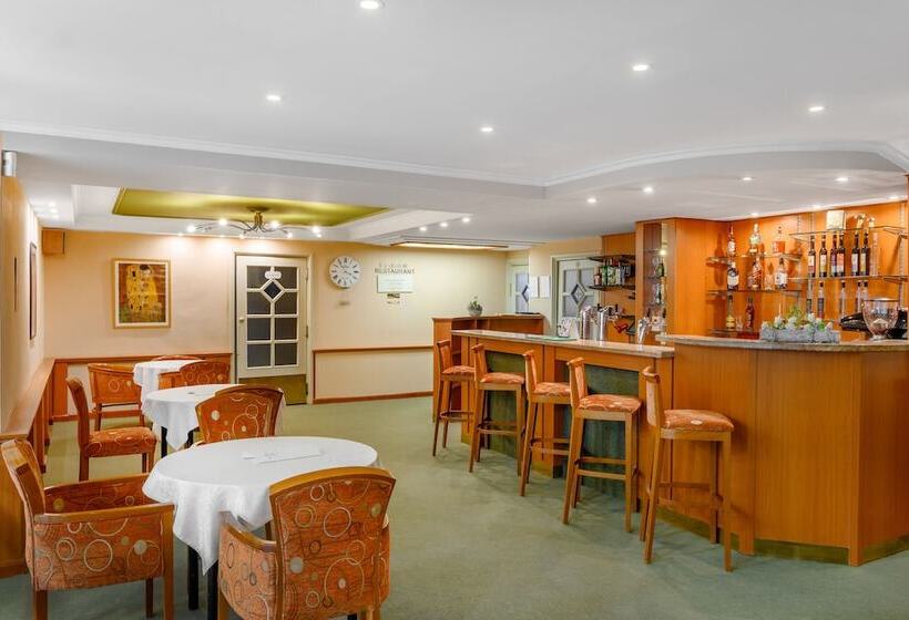 בית מלון כפרי Aranyhomok Business City Wellness