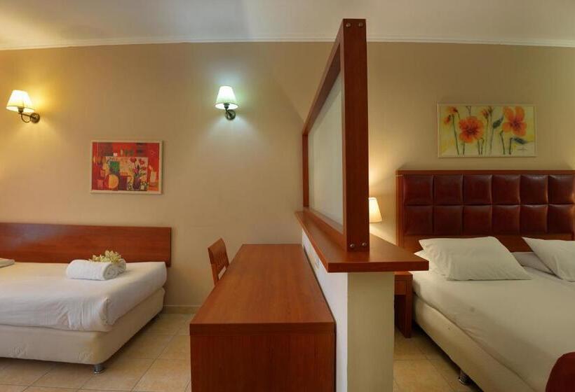 فندق Ariti Grand