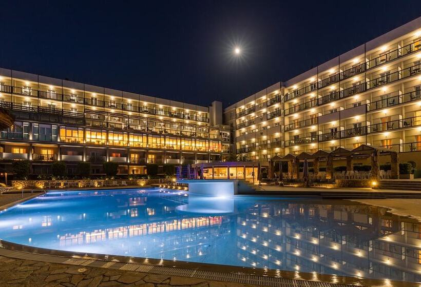 فندق Ariti Grand