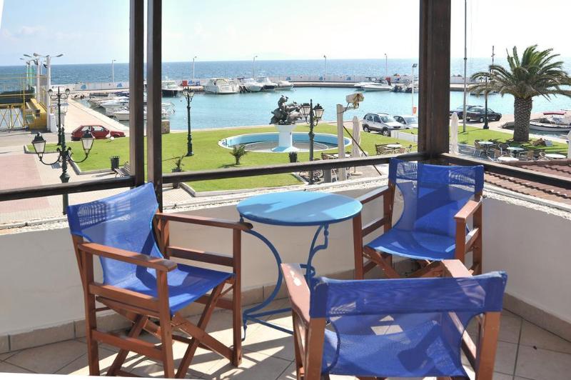 ホテル Attika Beach