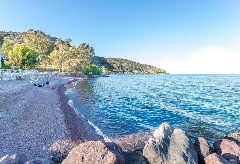 בית מלון כפרי Avra