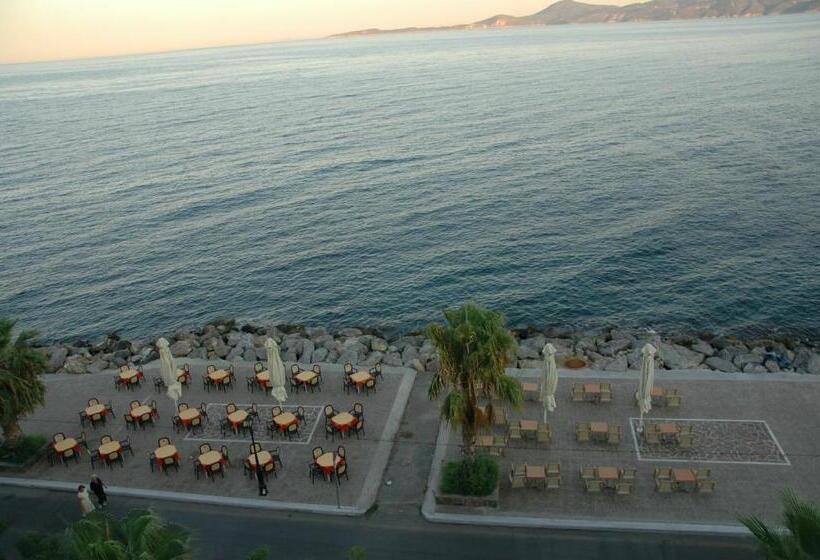 בית מלון כפרי Avra