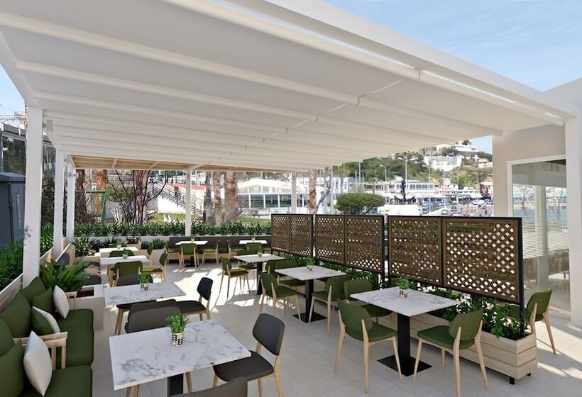 Avra By Smile Hotels