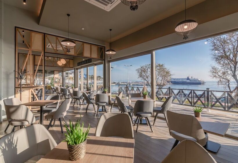 Avra By Smile Hotels