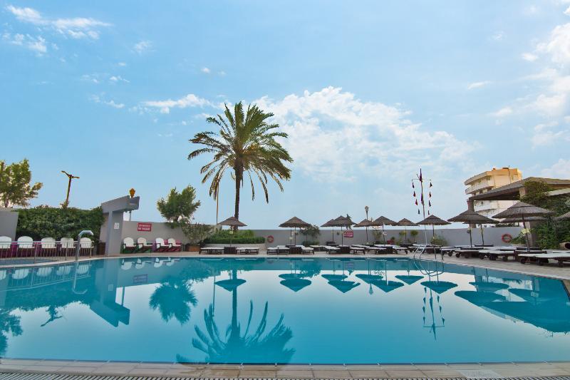 Отель Blue Sky City Beach