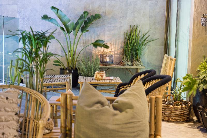 Отель Blue Sky City Beach