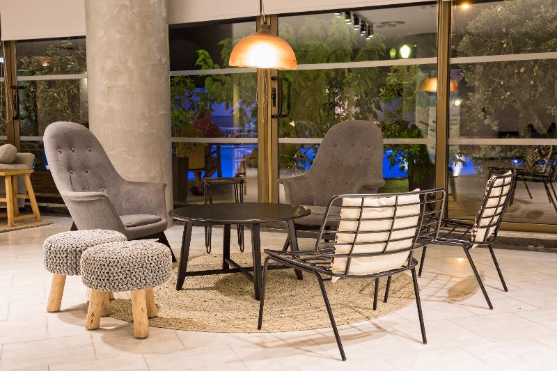 Отель Blue Sky City Beach