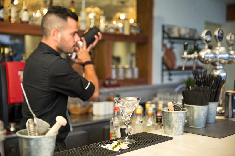 Отель Blue Sky City Beach