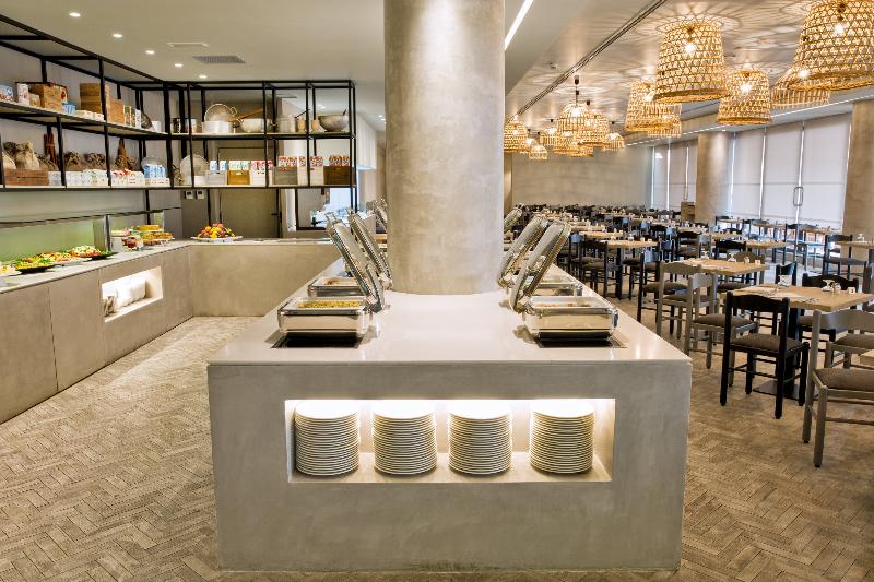 Отель Blue Sky City Beach