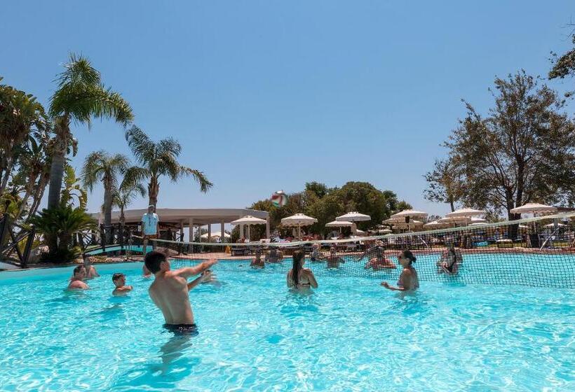 فندق Calypso Beach