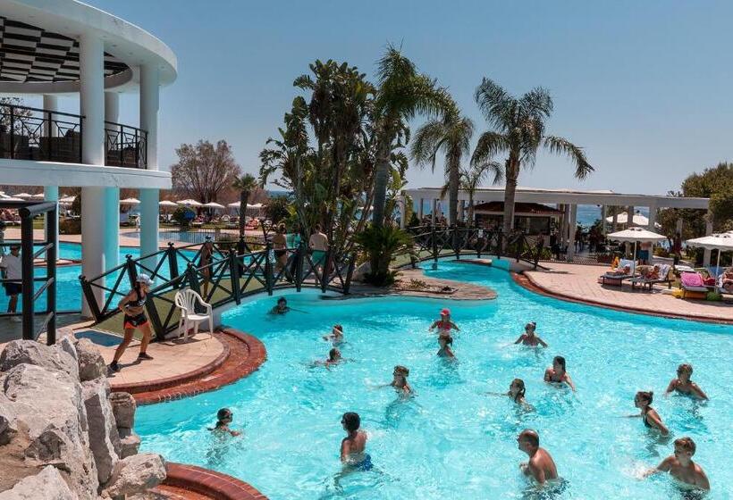 فندق Calypso Beach