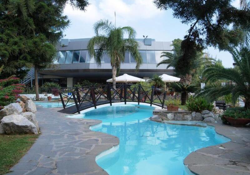 فندق Calypso Beach