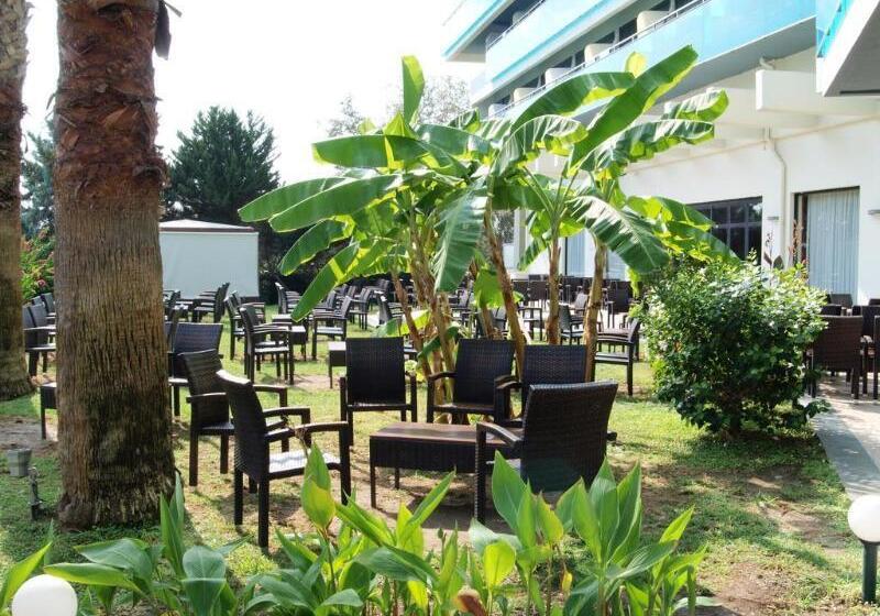 فندق Calypso Beach