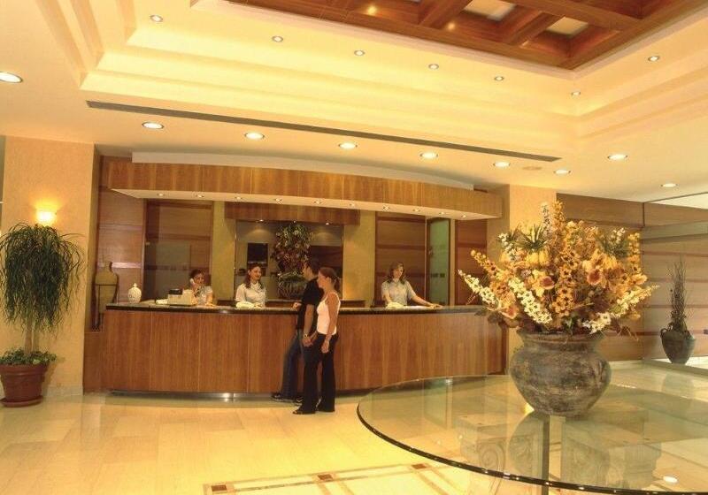 فندق Calypso Beach