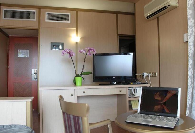 בית מלון כפרי Arxhontiko Chris & Eve