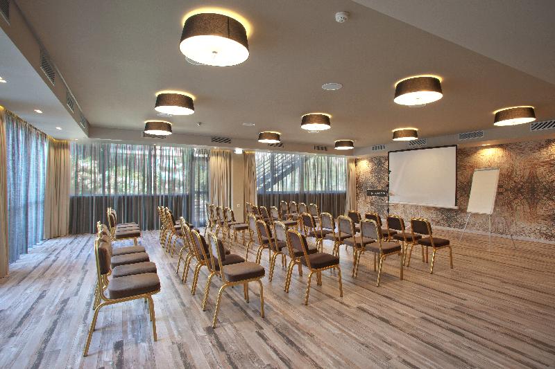 فندق Congo Palace