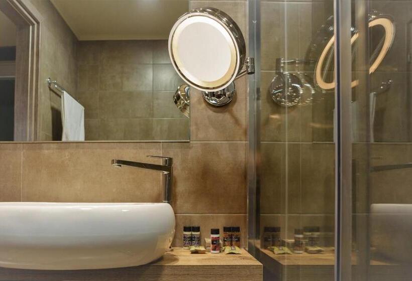 فندق Congo Palace