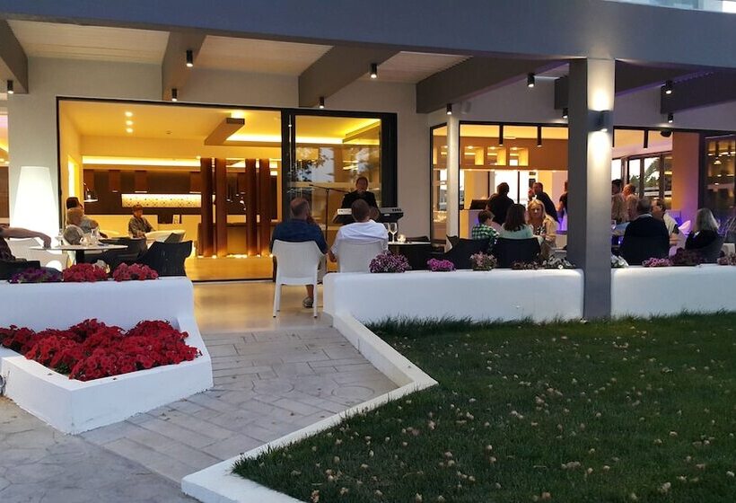 هتل More Meni Cosmopolitan