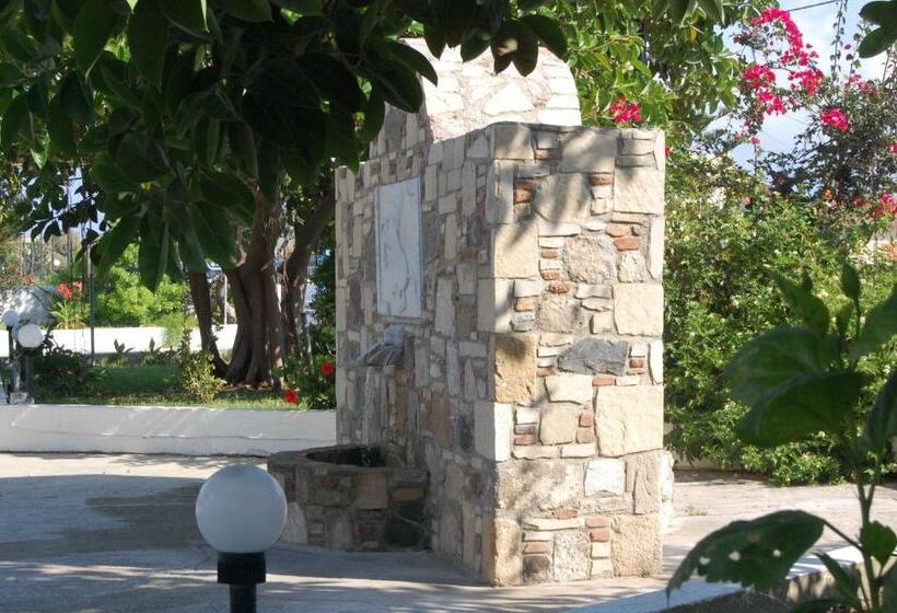 ホテル More Meni Cosmopolitan