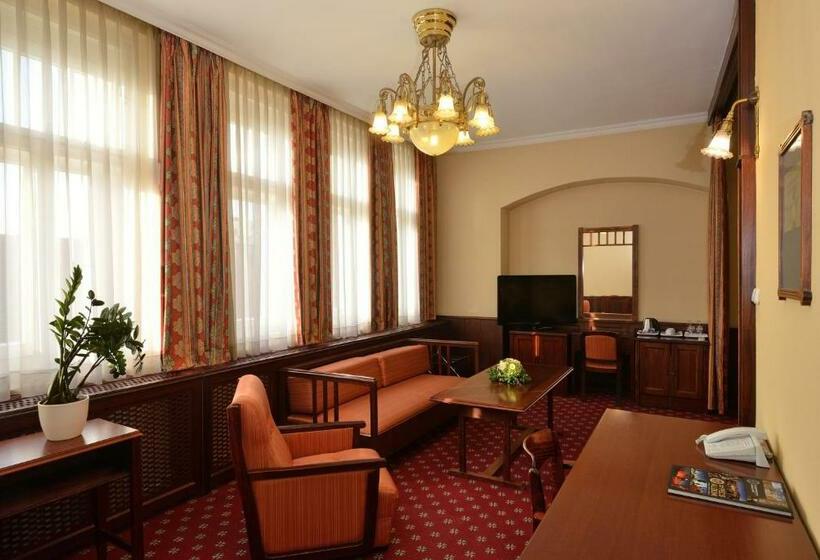 ホテル Palatinus Grand