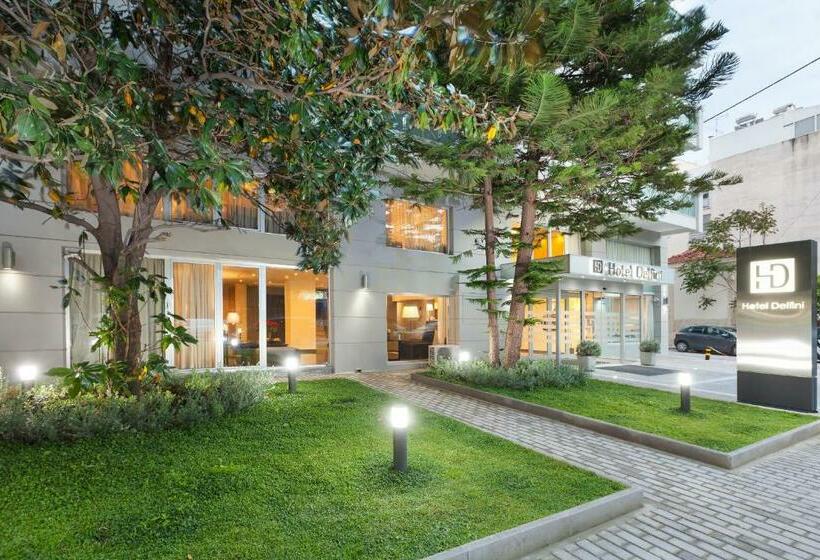 فندق Delfini